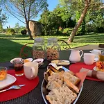 B&B Brin De Cocagne 3*